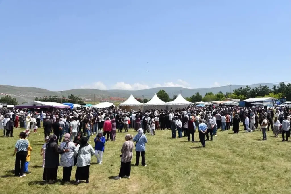 Ardahan 21. Uluslararası Çıldır Göl Festivali geniş katılımla gerçekleştirildi