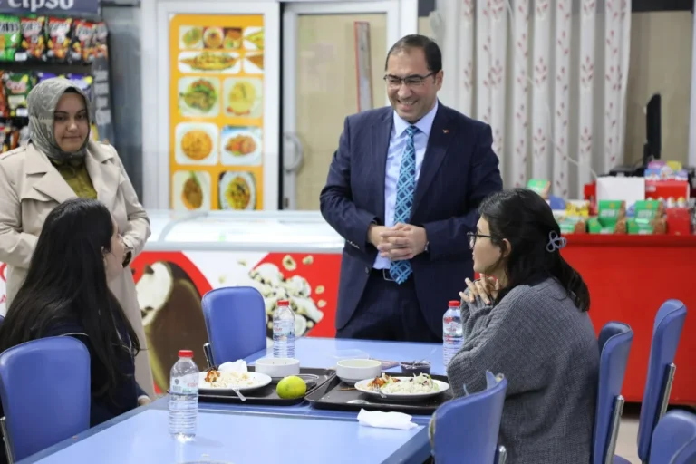 İl Müdürü Çelebi, Ağrı Kız Öğrenci Yurdu’nu ziyaret etti