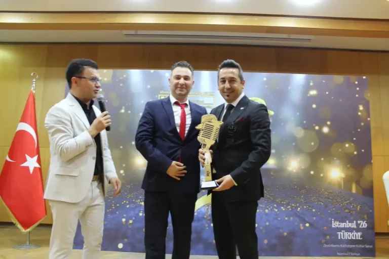 Spor yorumcusu Bahadır Bulut’a Uluslararası Radyocular Birliği’nden ödül