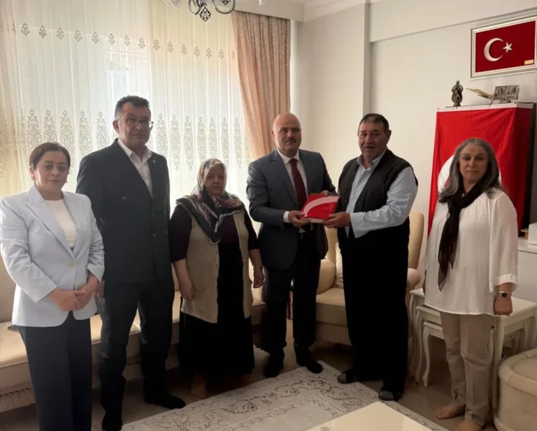 AK Parti İl Başkanı Muammer Sancar’dan 15 Temmuz şehit ailesine ziyaret