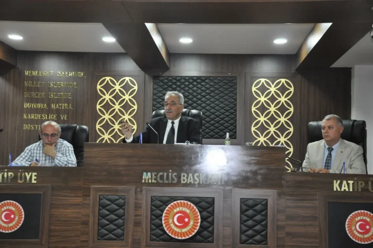 Genel Sekreter Boz, köy muhtarlarının sorun ve taleplerini dinledi