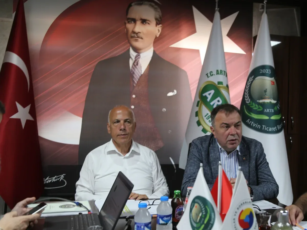 Artvin’de kestane balı 3 bin 500 lira oldu