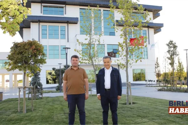 Aydoğdu’dan Başkan Dinçer’e Yeni Bina Tebriği