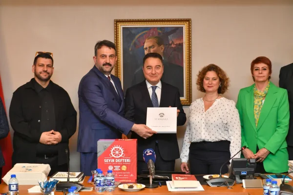 AKK Başkanı Yılmaz Deva Partisi Genel Başkanı Babacan’ı ziyaret etti