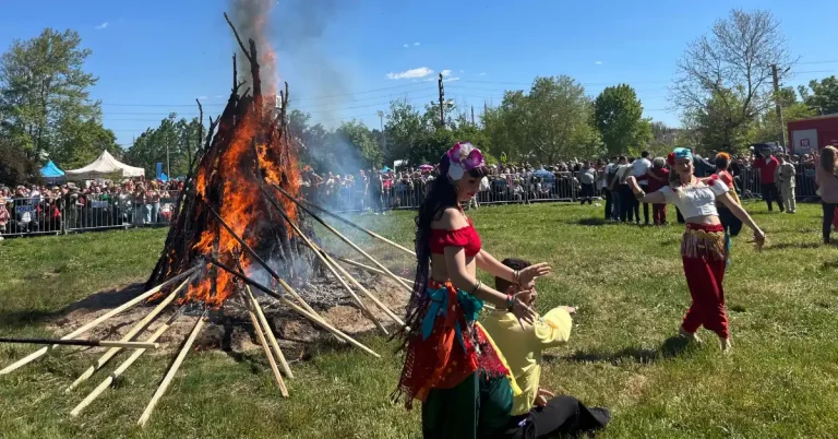 Edirne’de Kakava ateşi göğe yükseldi
