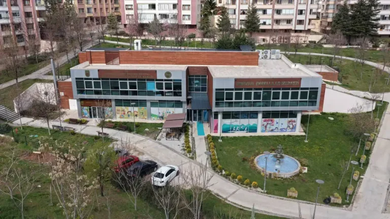 ABB’den özel gereksinimli çocuklar ve ailelerine destek
