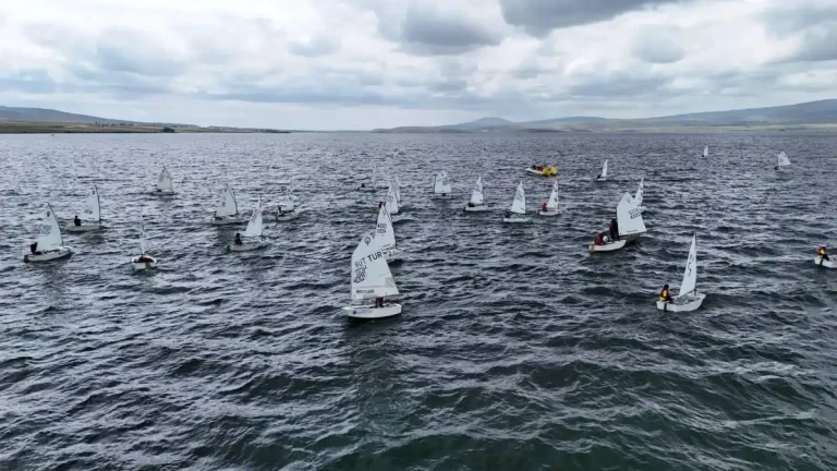 Kars Valisi Ziya Polat Anadolu Yelken Ligi yarışların startını verdi