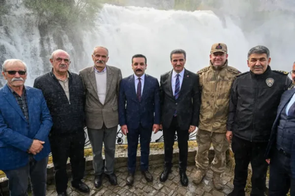 Vali Baruş’tan Tortum Şelalesi’ne ziyaret