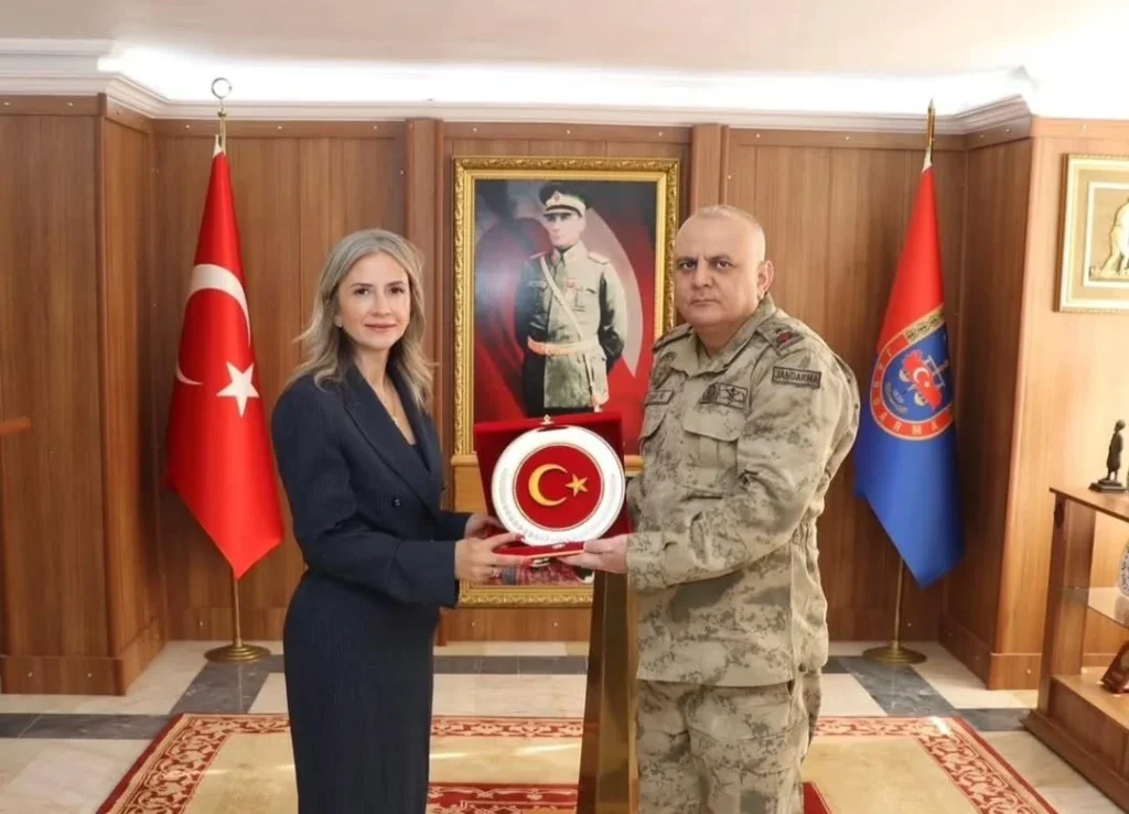 Kars’ta Kızılay ve jandarma iş birliği görüşüldü