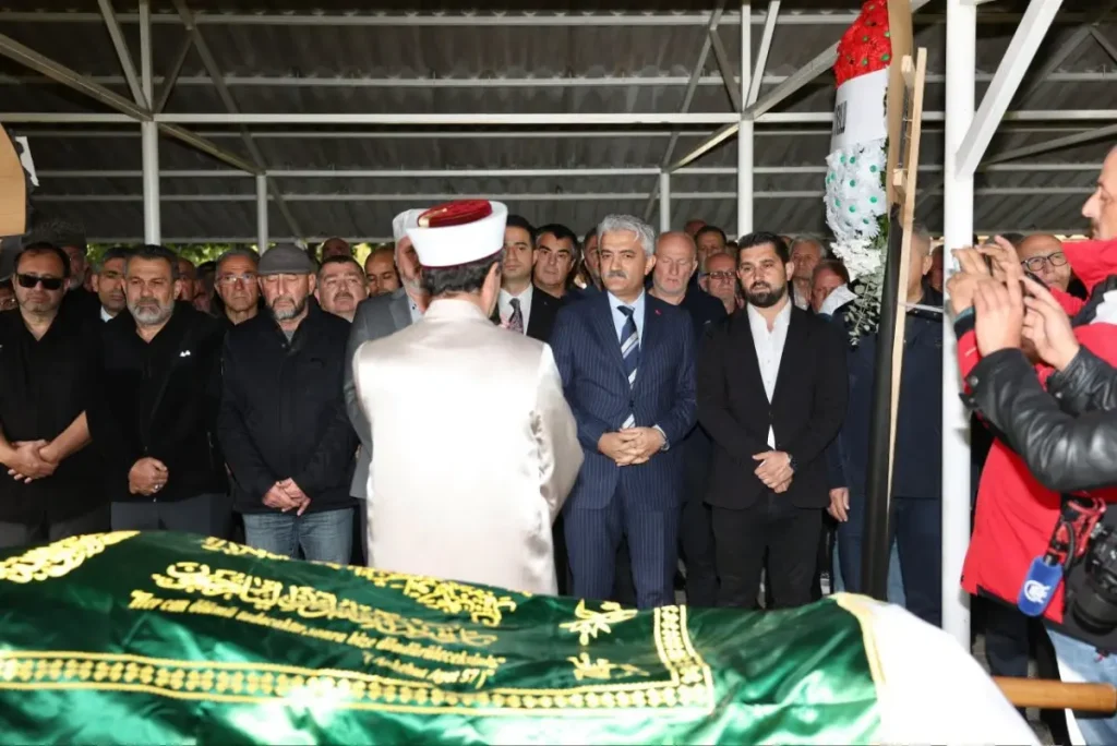 Gazeteci Levent Öztürk, Düzce’de son yolculuğuna uğurlandı