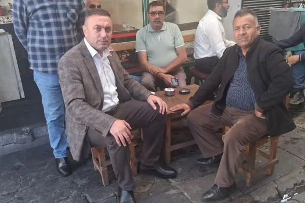Kars’ta Ziraat Odası Başkanı çiftçinin yanında