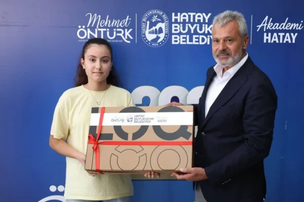 Hatay Büyükşehir Belediyesinden eğitime 3 aşamalı destek
