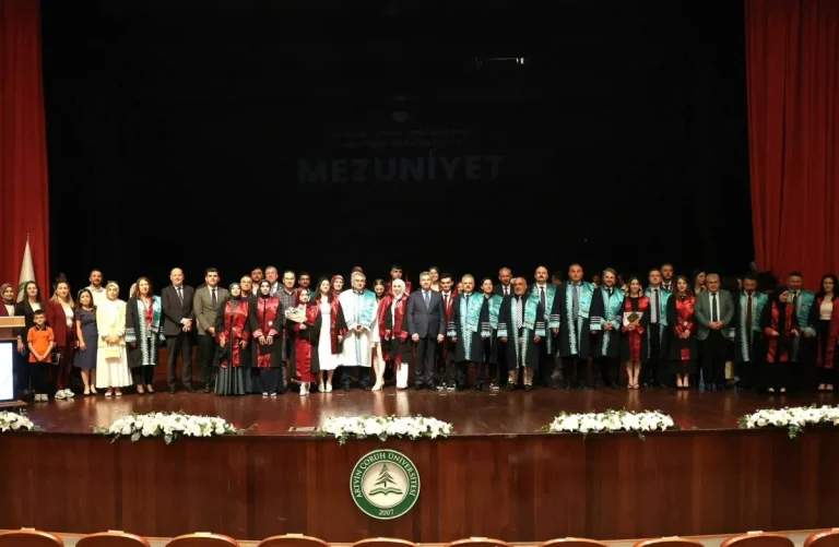 Artvin Çoruh Üniversitesi mezuniyet töreni