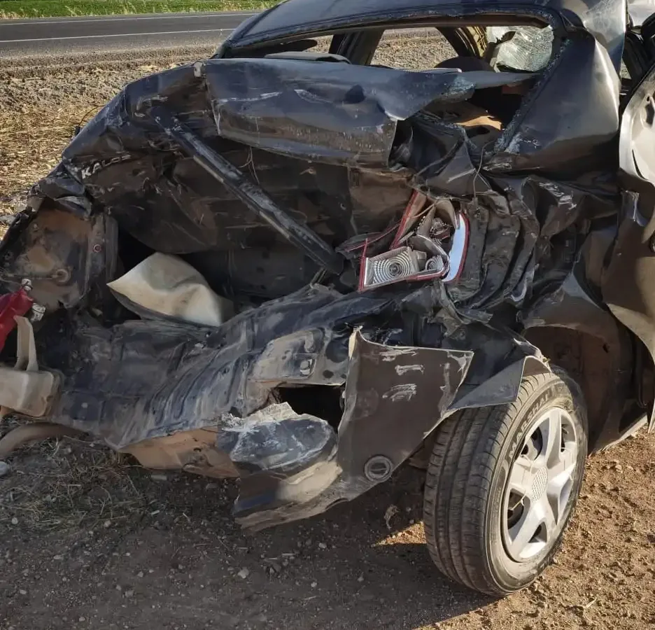 Şanlıurfa’da hafriyat kamyonu kazaya neden oldu