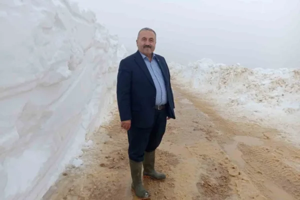Aylardan mayıs ama hala kar mücadelesi devam ediyor