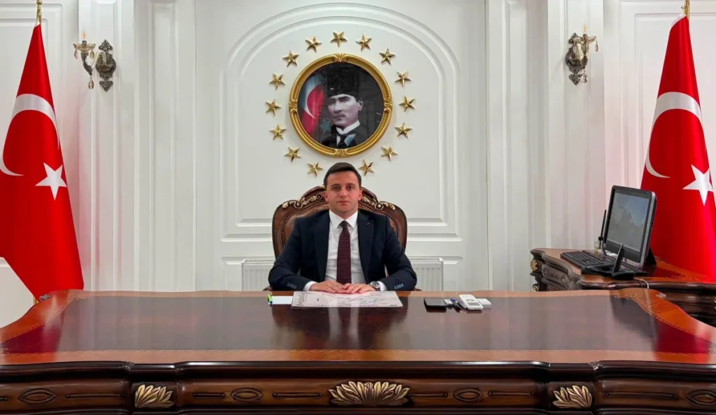 Digor Kaymakamı Abdulkadir Zengin görevine başladı