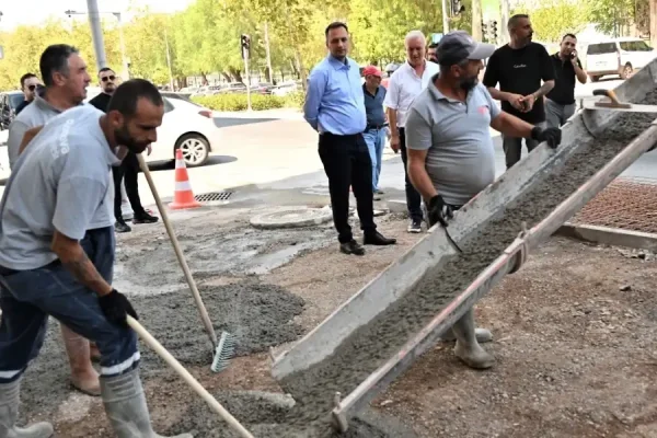 Bornova’nın ana damarı Mustafa Kemal Caddesi’nde kesintisiz prestij hamlesi