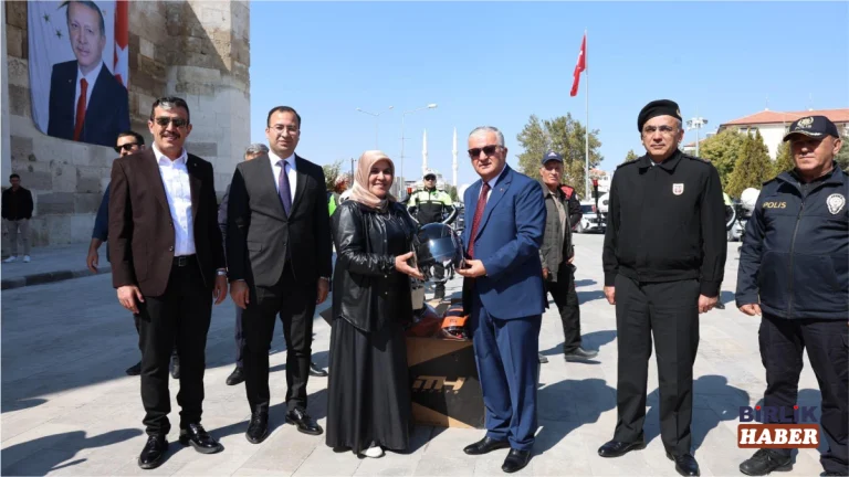 Sultanhanı’nda 184 Motosikletliye Ücretsiz Kask