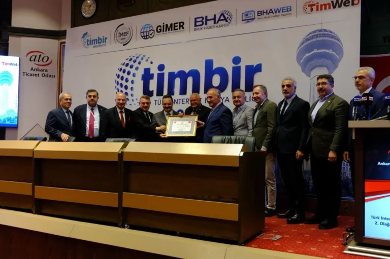 TÜSİAV’dan TİMBİR’e Üstün Hizmet ve Başarı Beratı