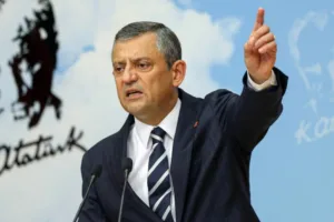 Özgür Özel’e 300 bin TL’lik tazminat kararı