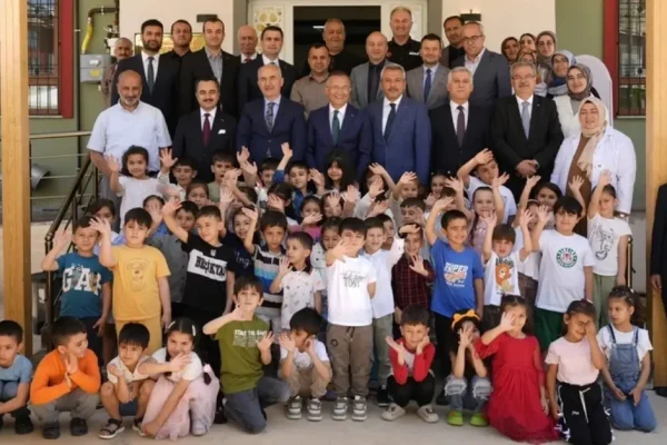 Rize’den deprem bölgesine anlamlı ziyaret: Nurdağı’na gönül köprüsü