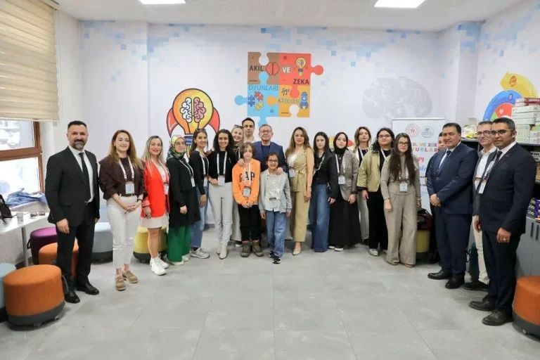 Kars Valisi Ziya Polat, 11. Ulusal Üstün Yeteneklilerin Eğitimi Kongresi’nde Genç Yeteneklerle BuluştG
