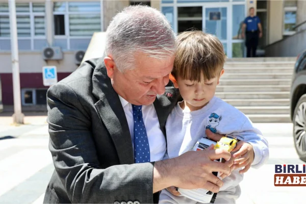 Vali Duru Ortaköy’de vatandaşlarla buluştu
