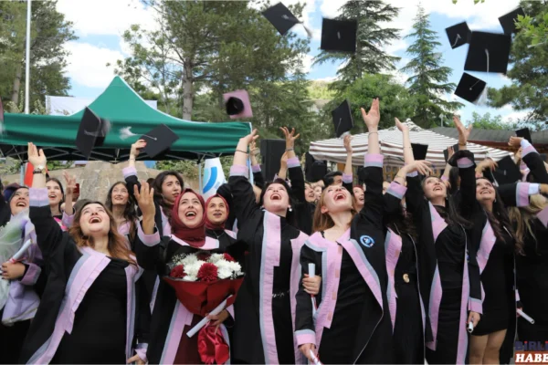 ASÜ Güzelyurt MYO’da mezuniyet coşkusu yaşandı