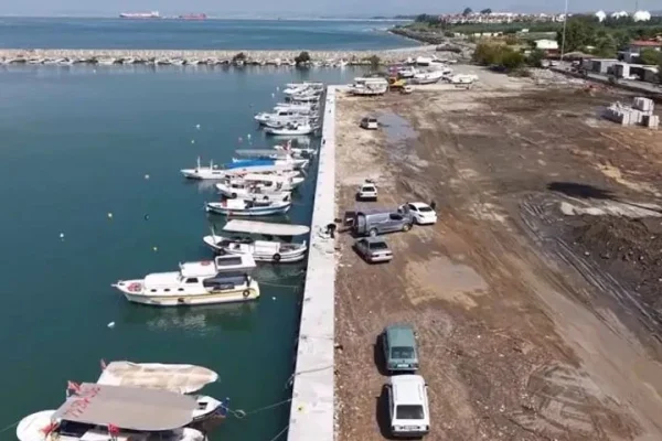Dörtyol balıkçı barınağı yenileniyor