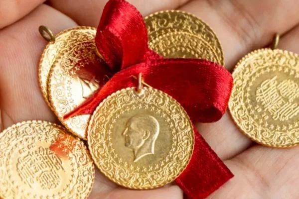 Küresel gelişmelerle altın düşüşe geçti: Gram 6 bin 608 TL