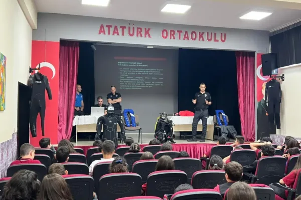 Mudanya’da öğrencilere “Suda Boğulma” eğitimi