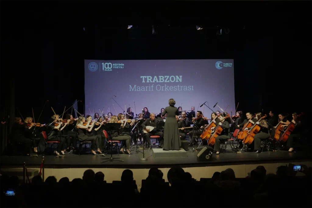 Maarif Orkestrası Trabzon’un Kültür Sahnesine Damga Vuruyor