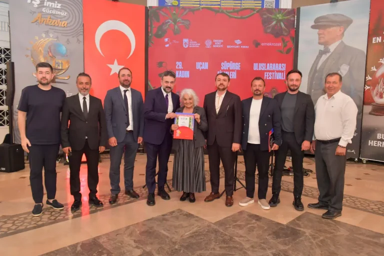 Sanatçı Emel Göksu Uçan Süpürge Uluslararası Kadın Filmleri Festivali Kapsamında Ankara Kent Konseyi’nde Ağırlandı