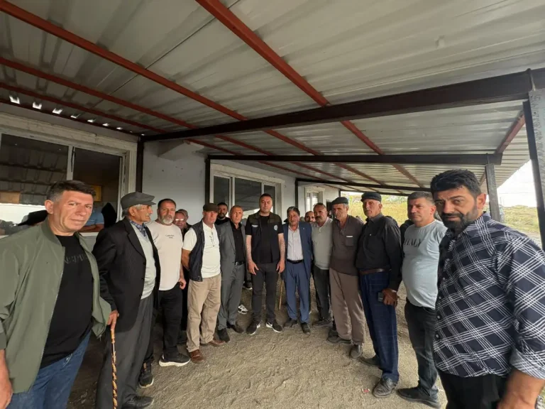 Kars Ziraat Odası Başkan Özcan Müçük, Köy Köy gezerek çiftçilerin sorunlarını dinliyor