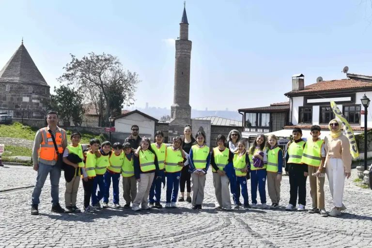 Çocuklar Başkent’in tarihini yerinde öğreniyor