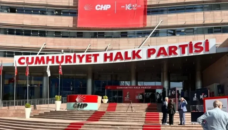 Mahkeme, CHP İstanbul İl Yönetimi için tedbir kararını sürdürdü