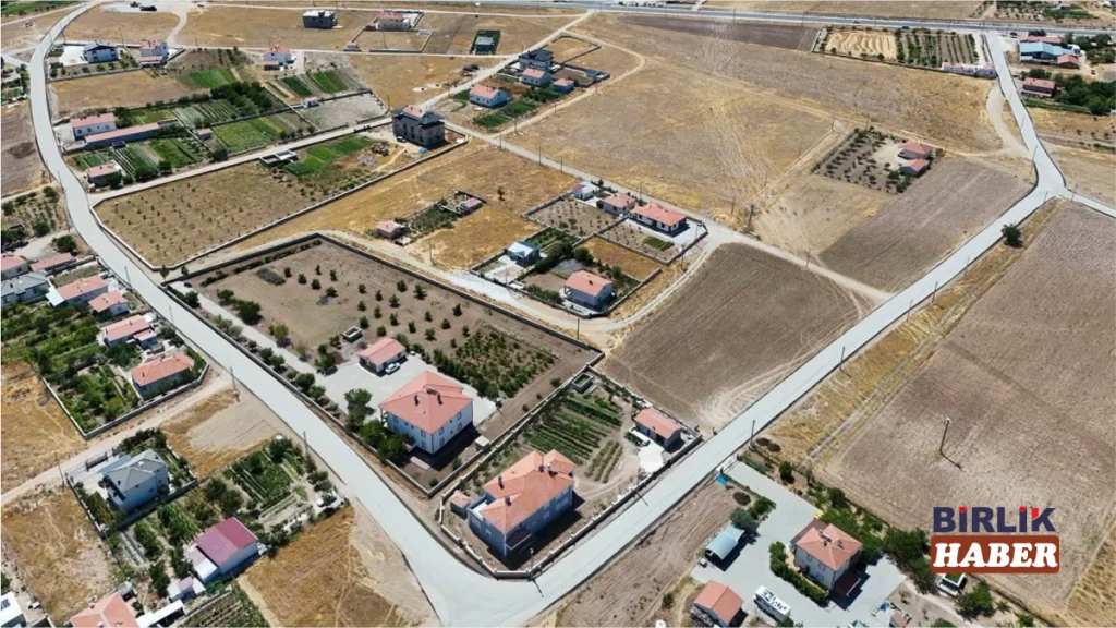 Aksaray Doğantarla’da 4 kilometrelik yol çalışması
