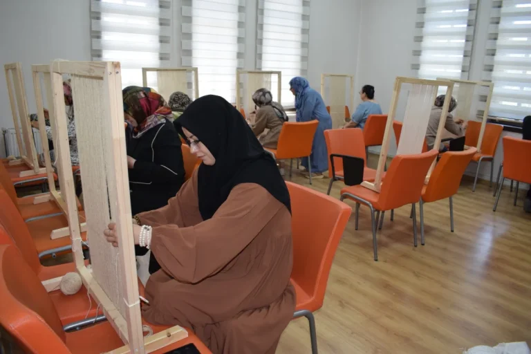 Malatya’nın kültürel mirası halılara işleniyor