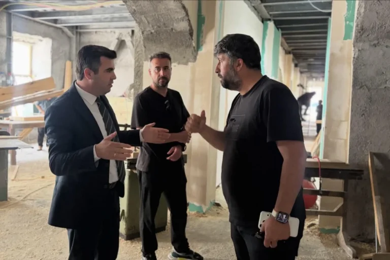 Susuz Kaymakamı Furkan Öztürk, Yeni Hükümet Konağı restorasyonunu inceledi
