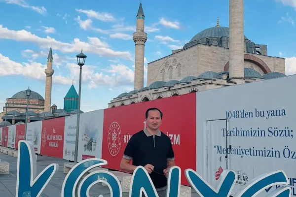 Şöhret Hayitov’un Kaleminden: Mevlânâ’nın Şehri Konya’ya Kültür ve Medeniyet Yolculuğu