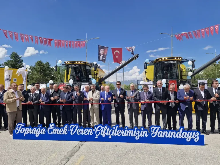 “Çiftçinin emeğine güç katan yatırım: 6. Etap Tarım Makineleri Parkı açıldı”.