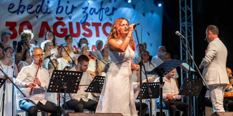 Bornova’da Zafer Coşkusu notalara döküldü