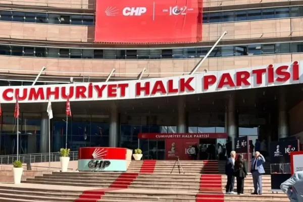 Mahkeme, CHP İstanbul İl Yönetimi için tedbir kararını sürdürdü