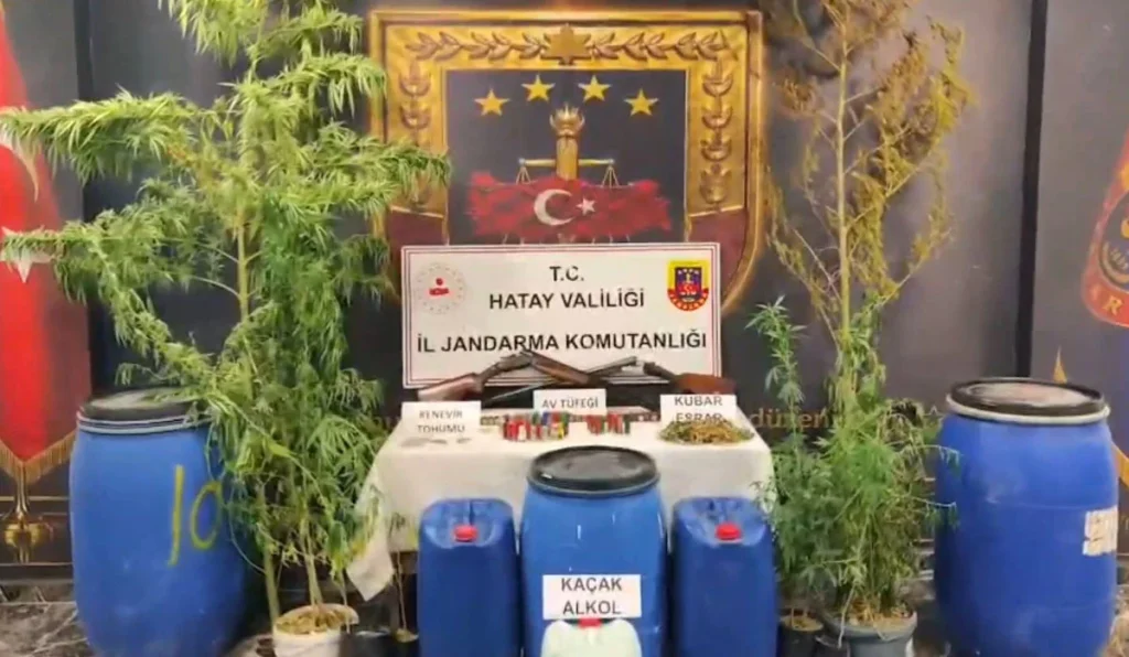 Hatay’da uyuşturucu, kaçak içki ve ruhsatsız silah operasyonu