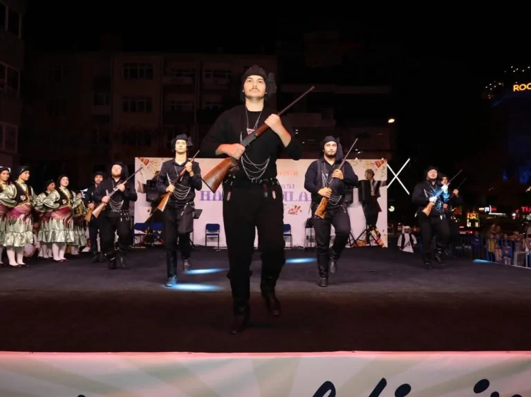 Giresun Halk Oyunları Ekibi kardeş şehir Polatlı’da sahne aldı