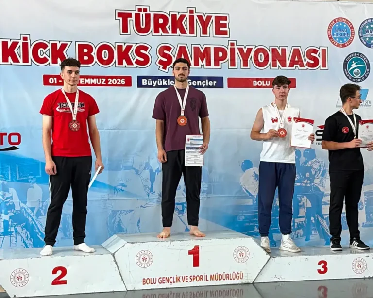 Elazığlı Kick Boksçular Türkiye Şampiyonası’nda kürsüye damga vurdu