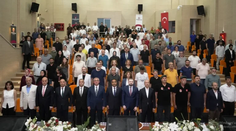”Üniversiteler milli ve manevi değerlere bağlı nesiller yetiştirmeli”
