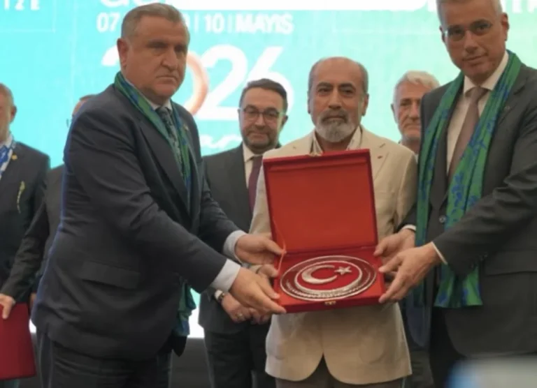 Vasfi Baran’a Ankara’da çifte bakanlık ödülü