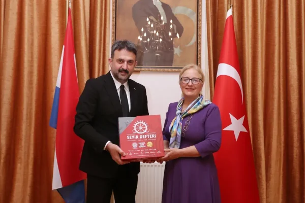 AKK Başkanı ve ATO Başkan Vekili Halil İbrahim Yılmaz Lahey Büyükelçisi Fatma Ceren Yazgan’ı ziyaret etti