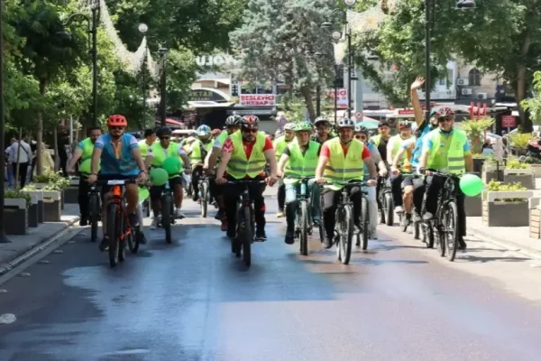 Şanlıurfa’da sağlıklı yaşam için pedal çevirdiler